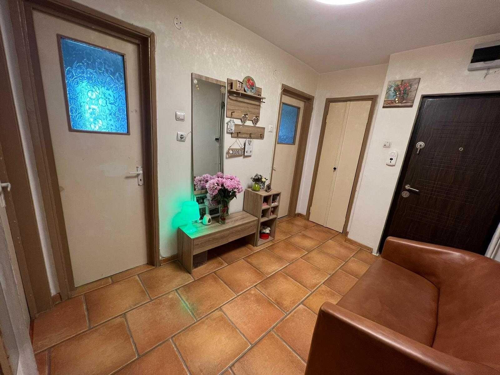 apartament 3 camere decomandat