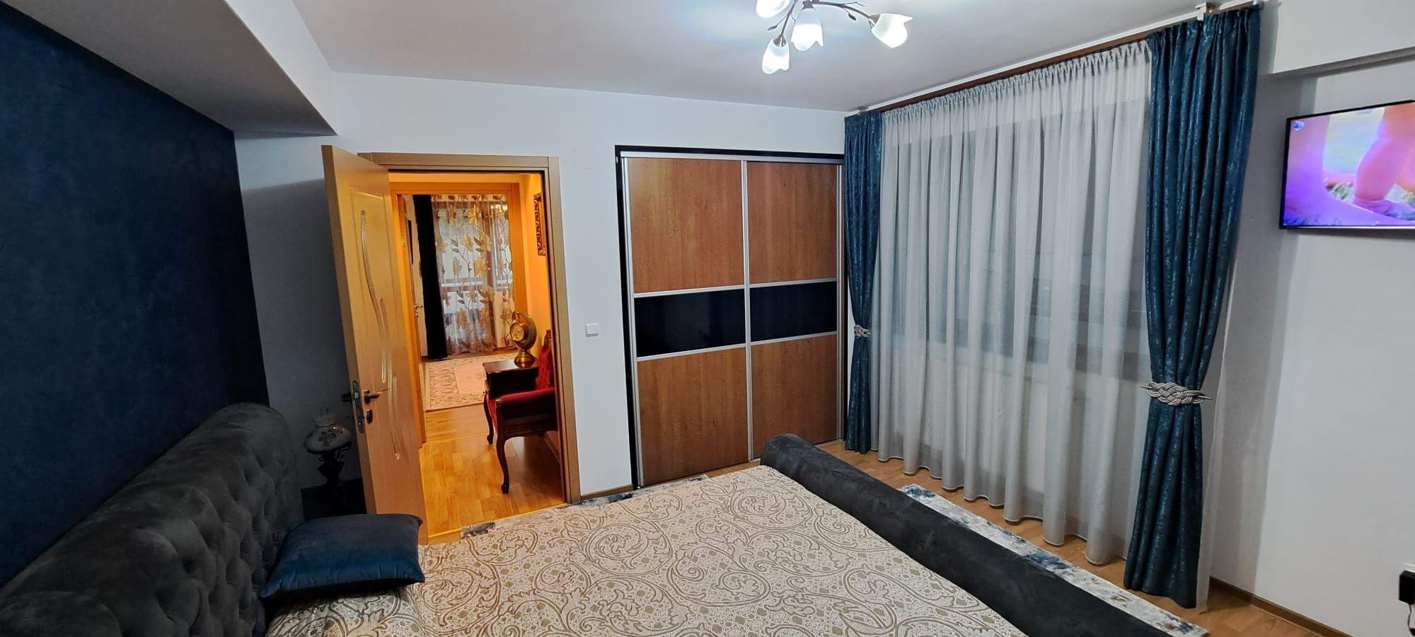 Vând apartament 3 camere . - imagine 1