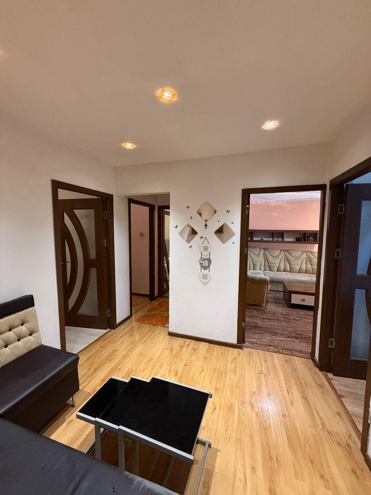 Apartament 3 camere de închiriat – Bacău, zona Milcov–Orizont