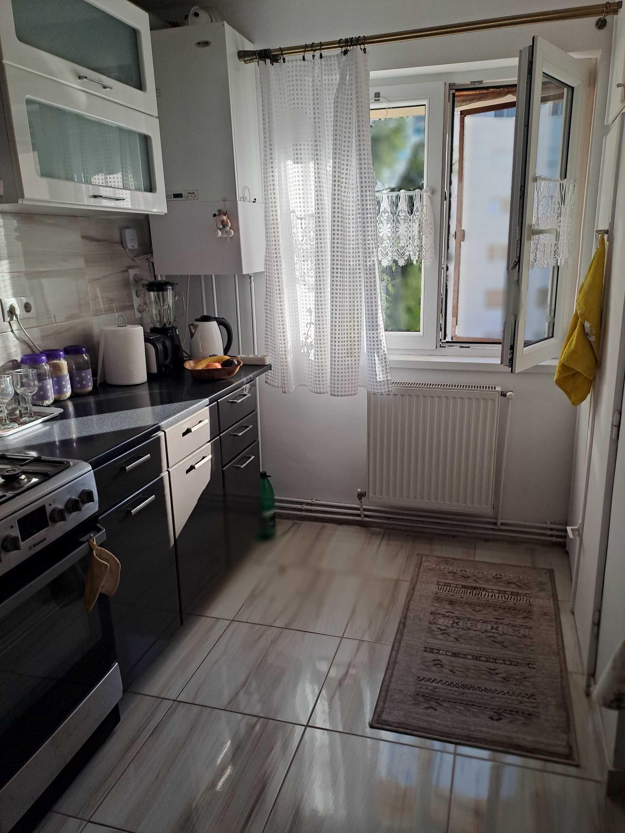 Vânzare apartament cu 2 camere decomandat