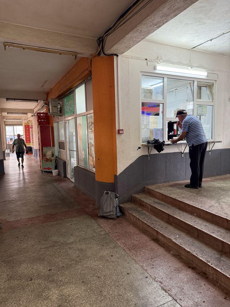 Inchiriez spatiu Hala Centrala