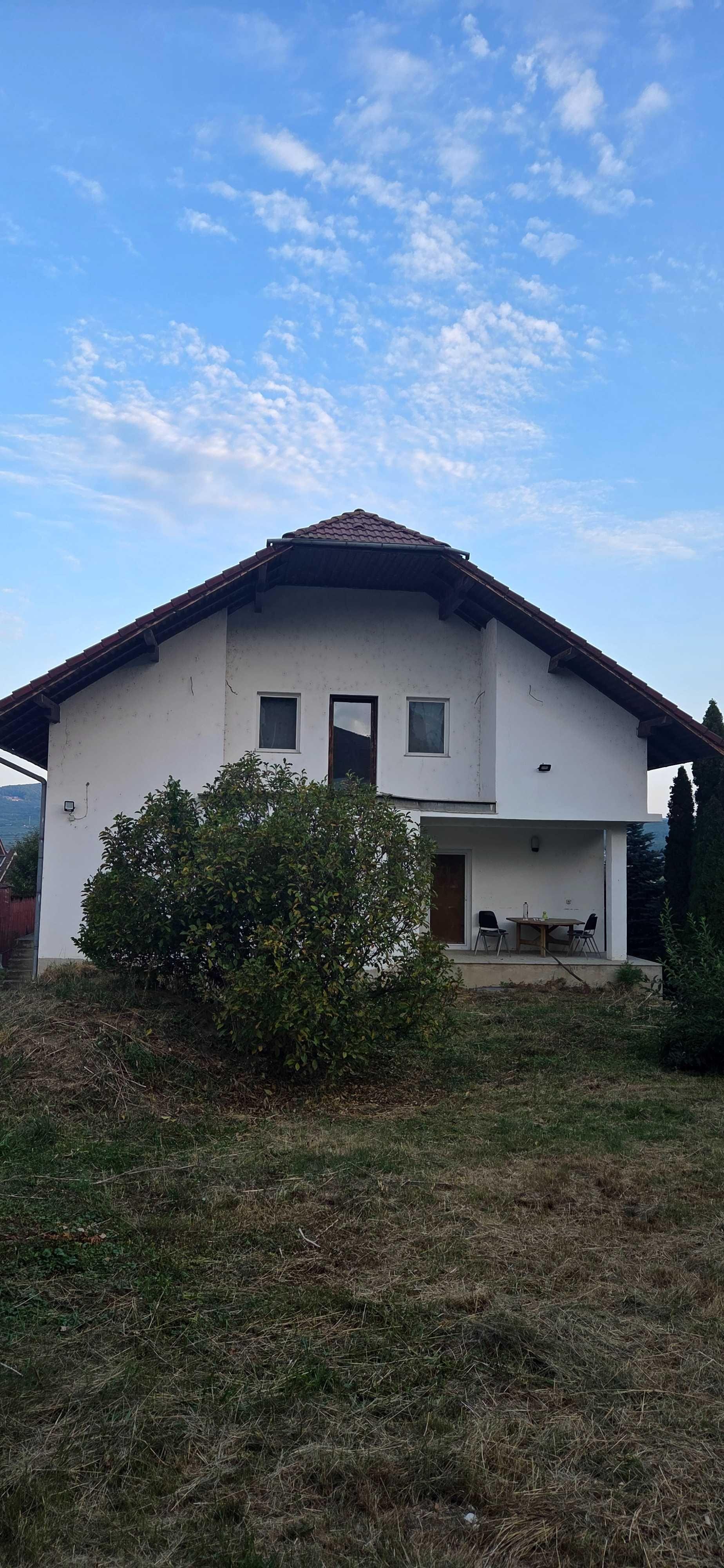 Casă D+P+M, 300mp utili, teren 13 ari – Valea Ghinzii (Aerodrom)