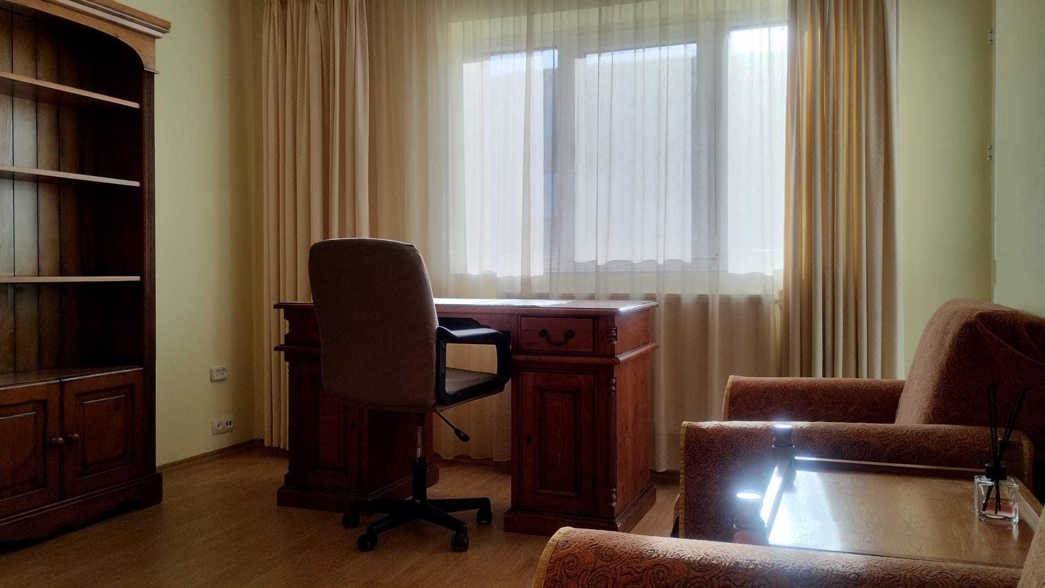 Apartament decomandat cu 3 camere