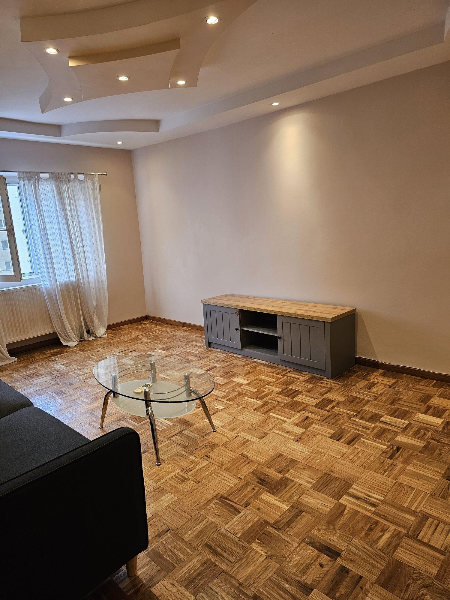 Închiriere apartament 3 camere