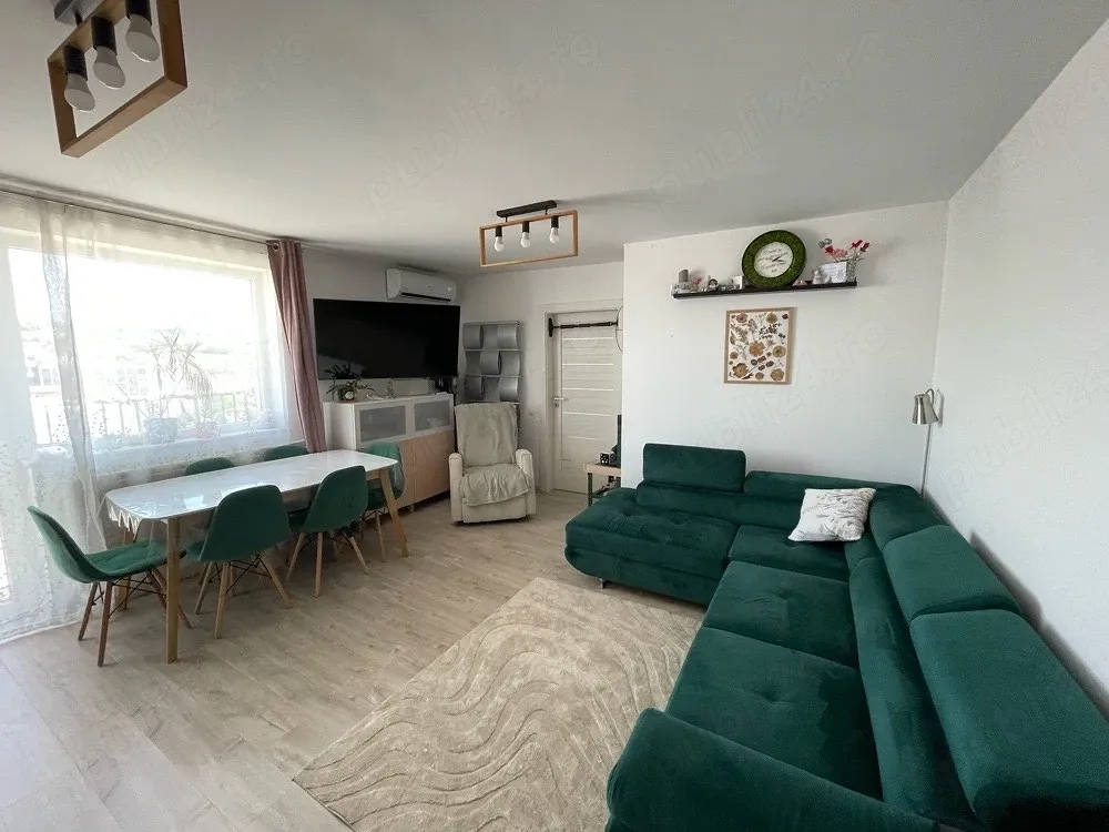 Apartament 3 camere de vanzare PF