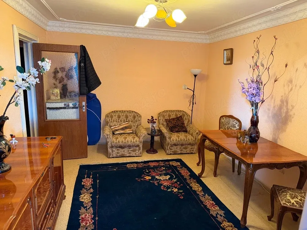 Vanzare Apartament 3 camere km4-5