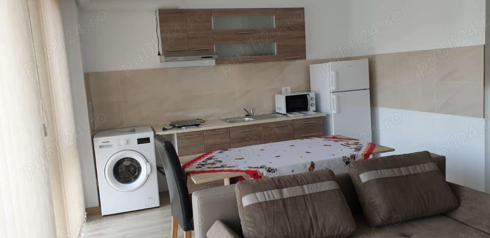 Apartament de închiriat, 2 camere, Prima Universității