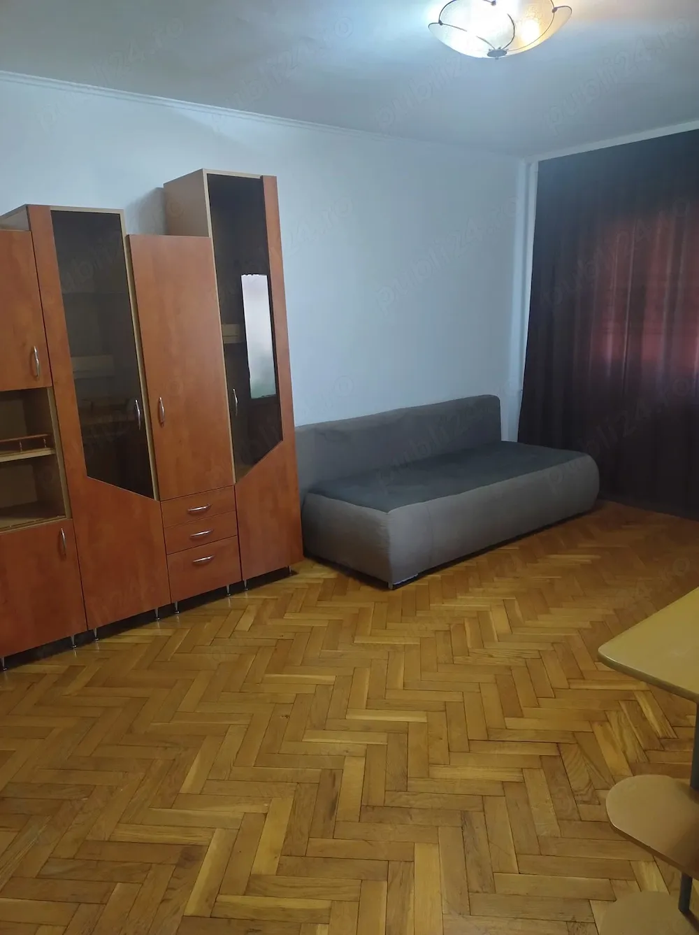 Proprietar ofer spre inchiriere apartament 2 camere decomandat la et1 zona Lotus2 Emanuel