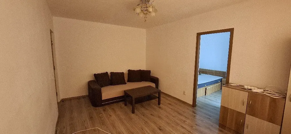 Vând apartament Bariera București - imagine 1