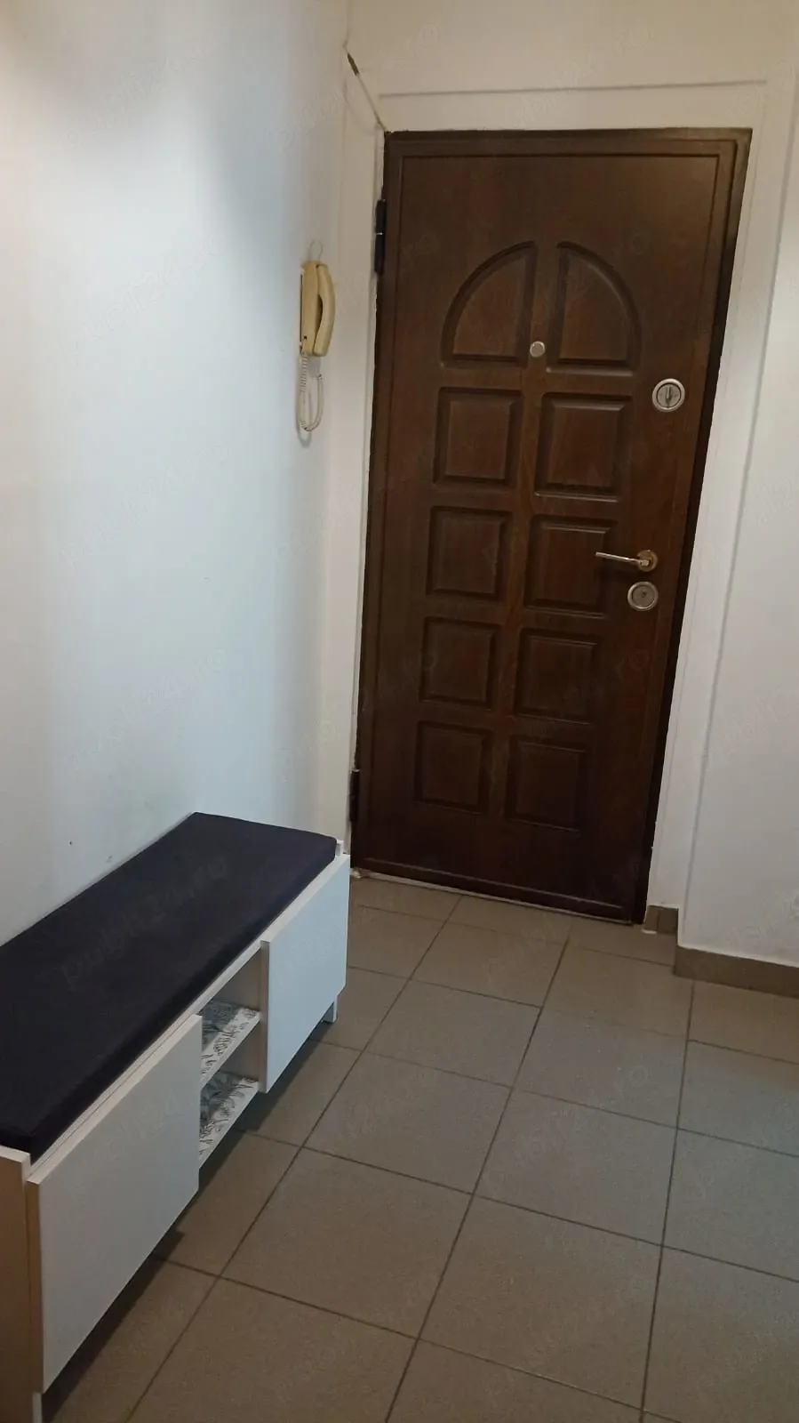 Vand apartament 2 camere Ploiesti - imagine 1