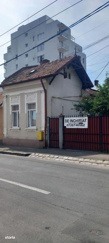 De inchiriat apartament o camera str Iuliu Coroianu 8