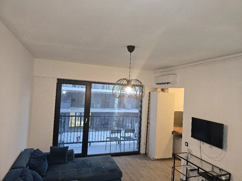 Ofer spre închiriere apartament cu doua camere