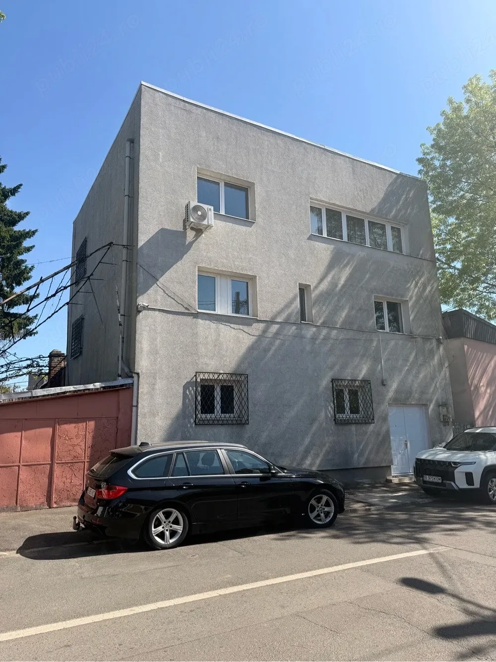 PROPRIETAR   Închiriez Vilă P+2E + Terasă   (IDEAL Birouri   Firmă)