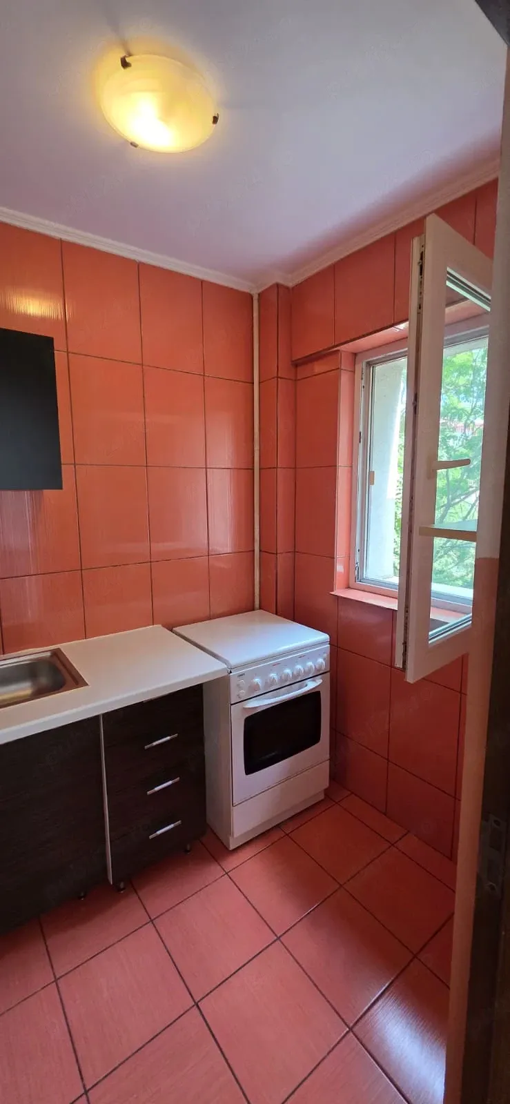 Propietar vand Garsoniera Fizicienilor