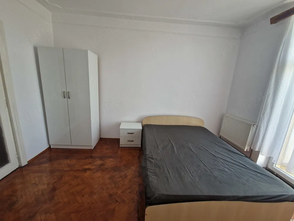 Caut coleg apartament Iași