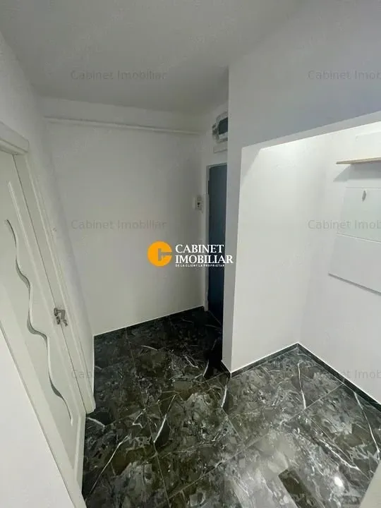 închiriez apartament 2 camere
