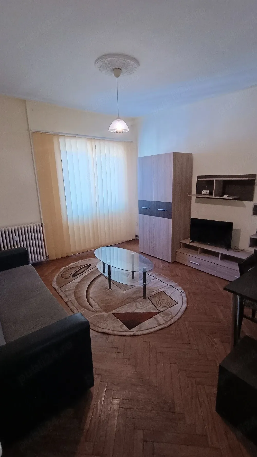 PF, Piata Unirii, închiriez apartament 2 camere,D,CT, centrală termică,aer condiționat,Palas,Centru