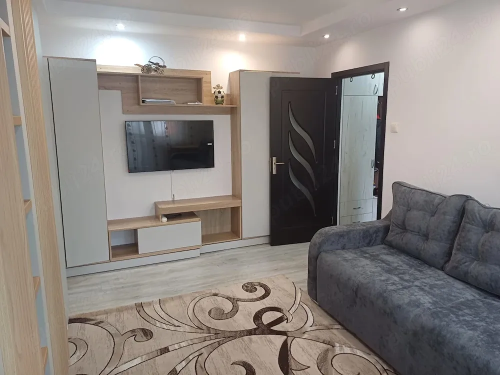 Inchiriez apartament 2 camere in Mircea