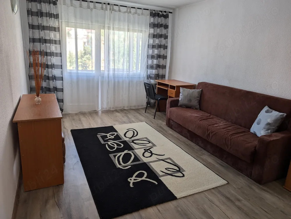 Inchiriez apartament Gara, 4 camere