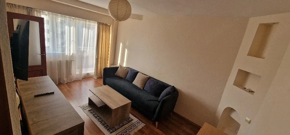 Garsoniera de închiriat