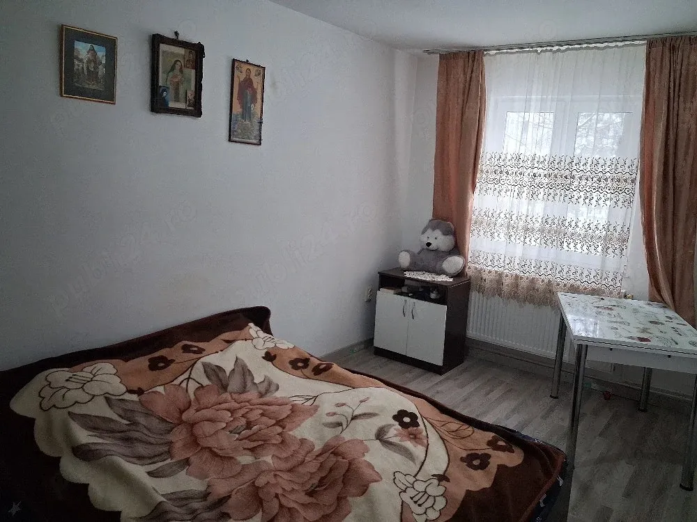 Vând apartament două camere.