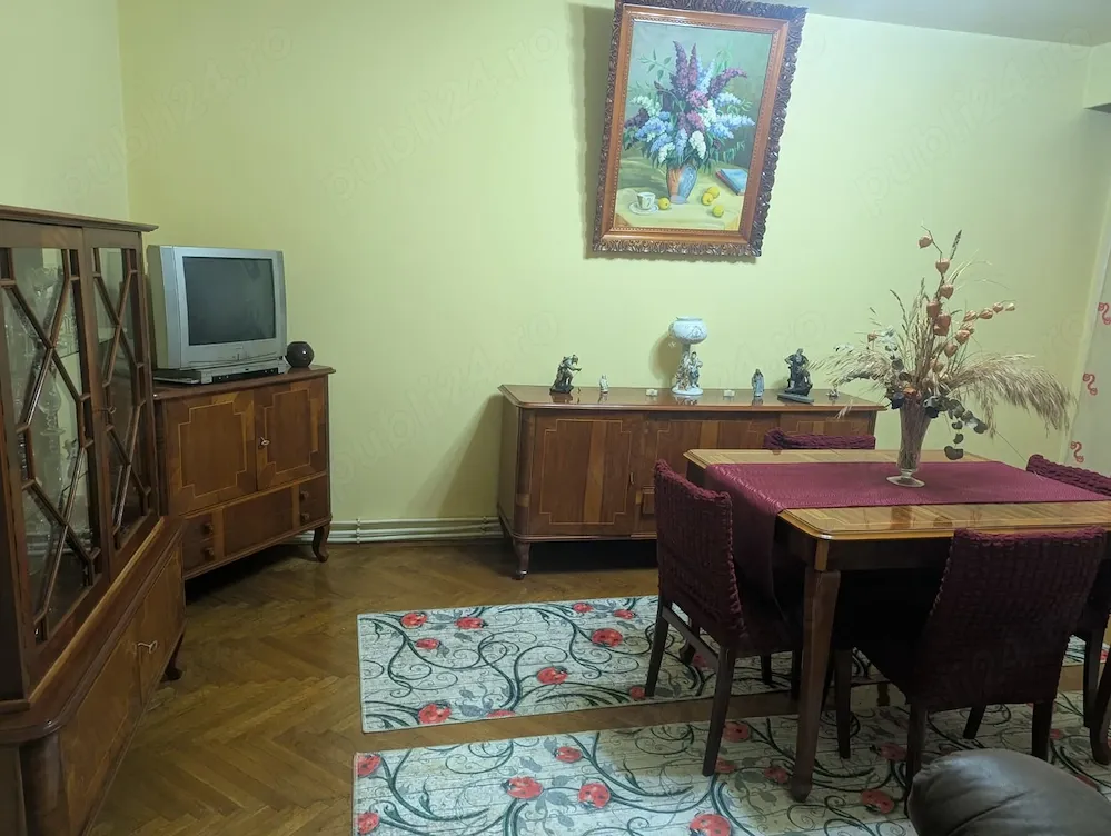 Ofer spre vanzare apartament 4 camere - imagine 1