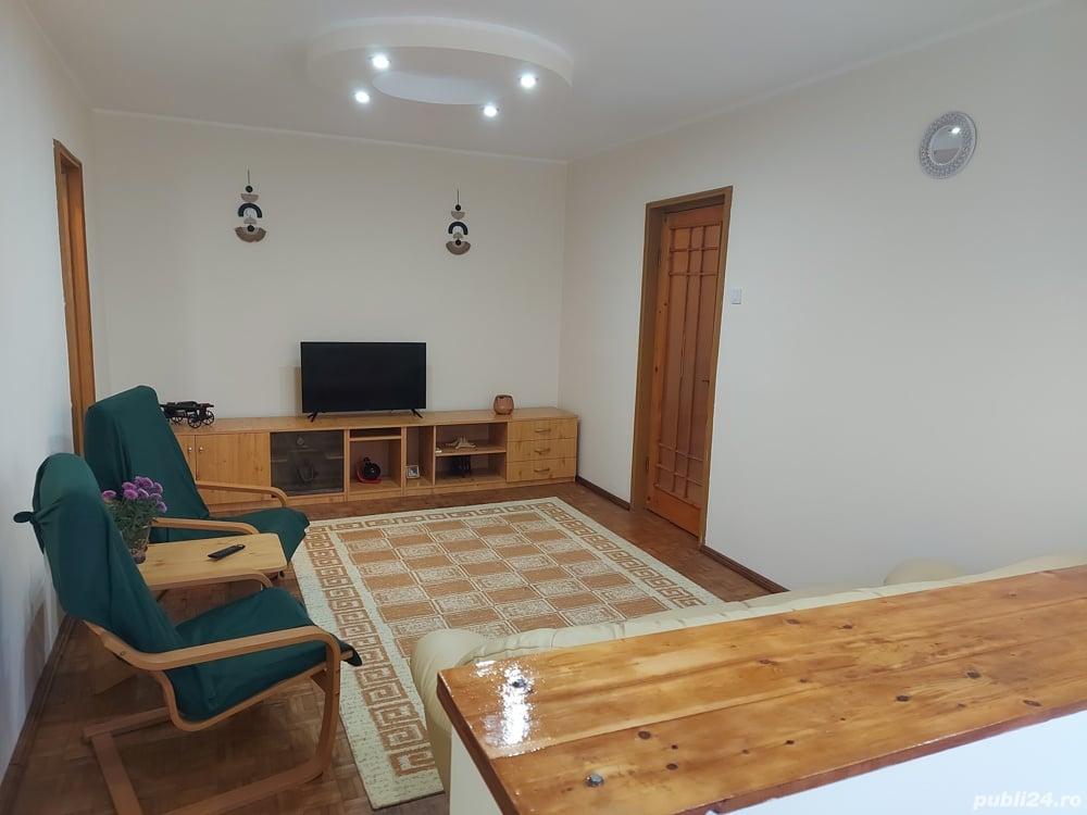 Închiriez apartament 2 camere, etaj 2 din 4, zona centrală, Mazepa 1