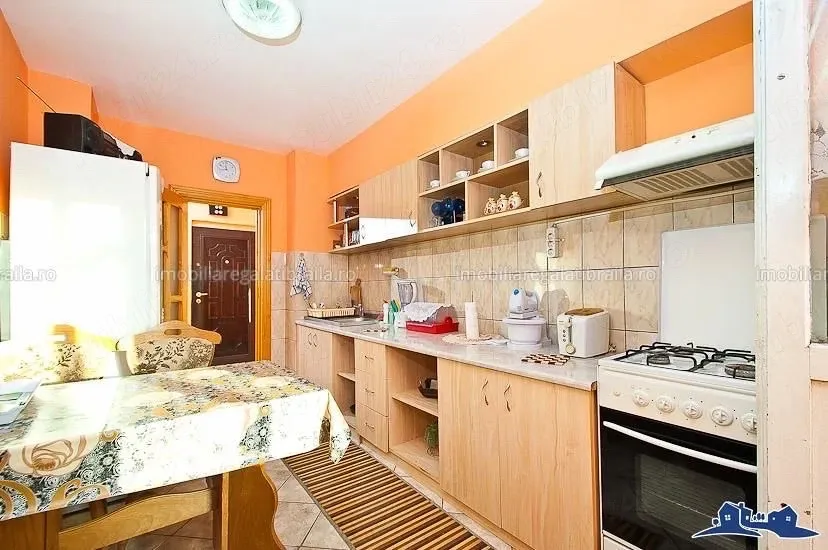 Apartament 2 camere-zona Piata Centrala