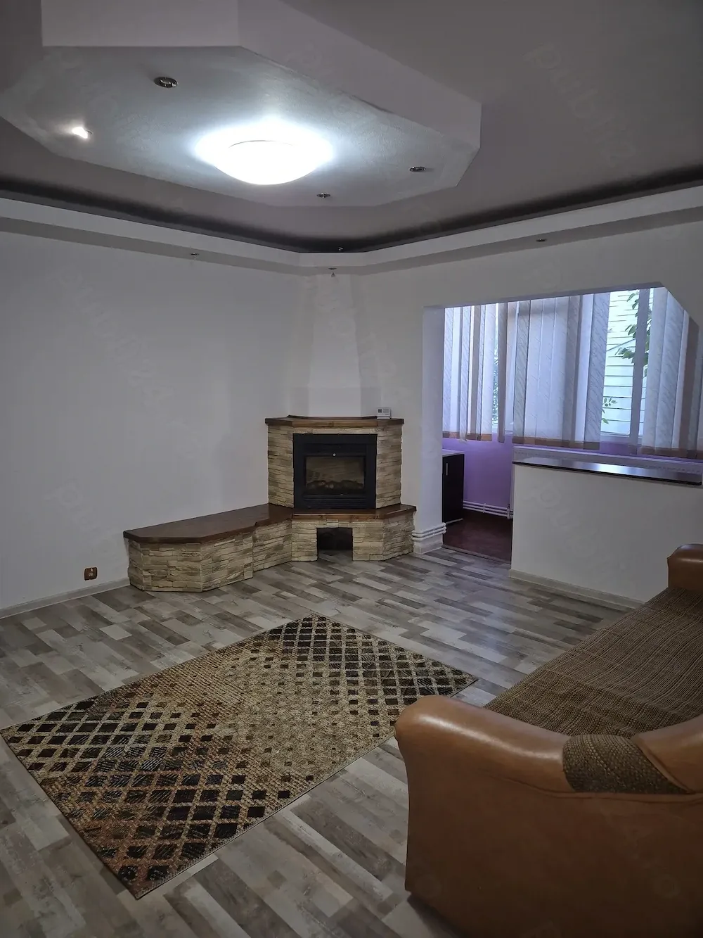 Închiriez apartament doua camere