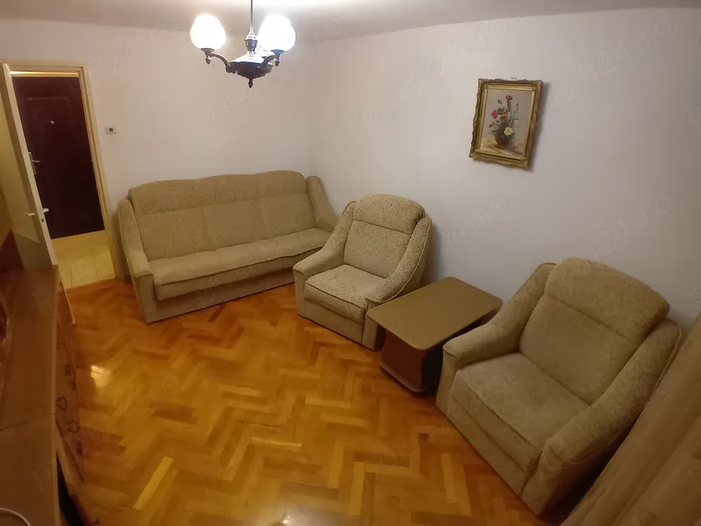 Apartament 3 camere de închiriat - Micro XIV