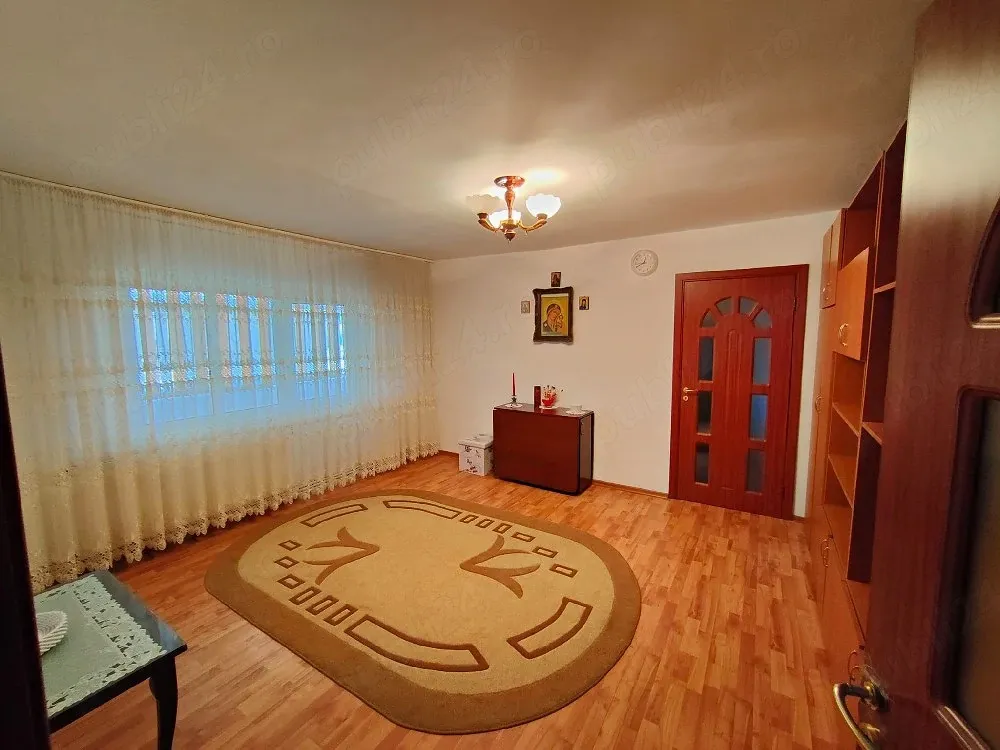 Apartament 2 camere semidecomandat - imagine 1