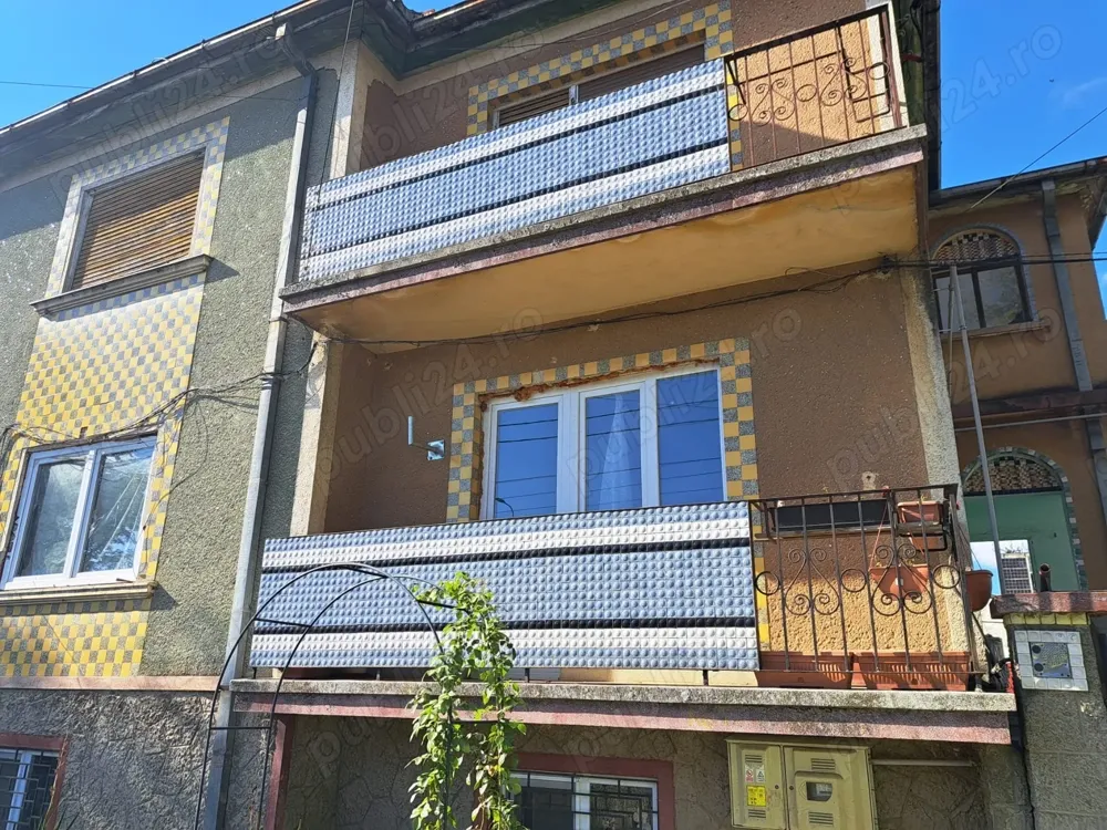 Casă cu etaj Botizului - imagine 1