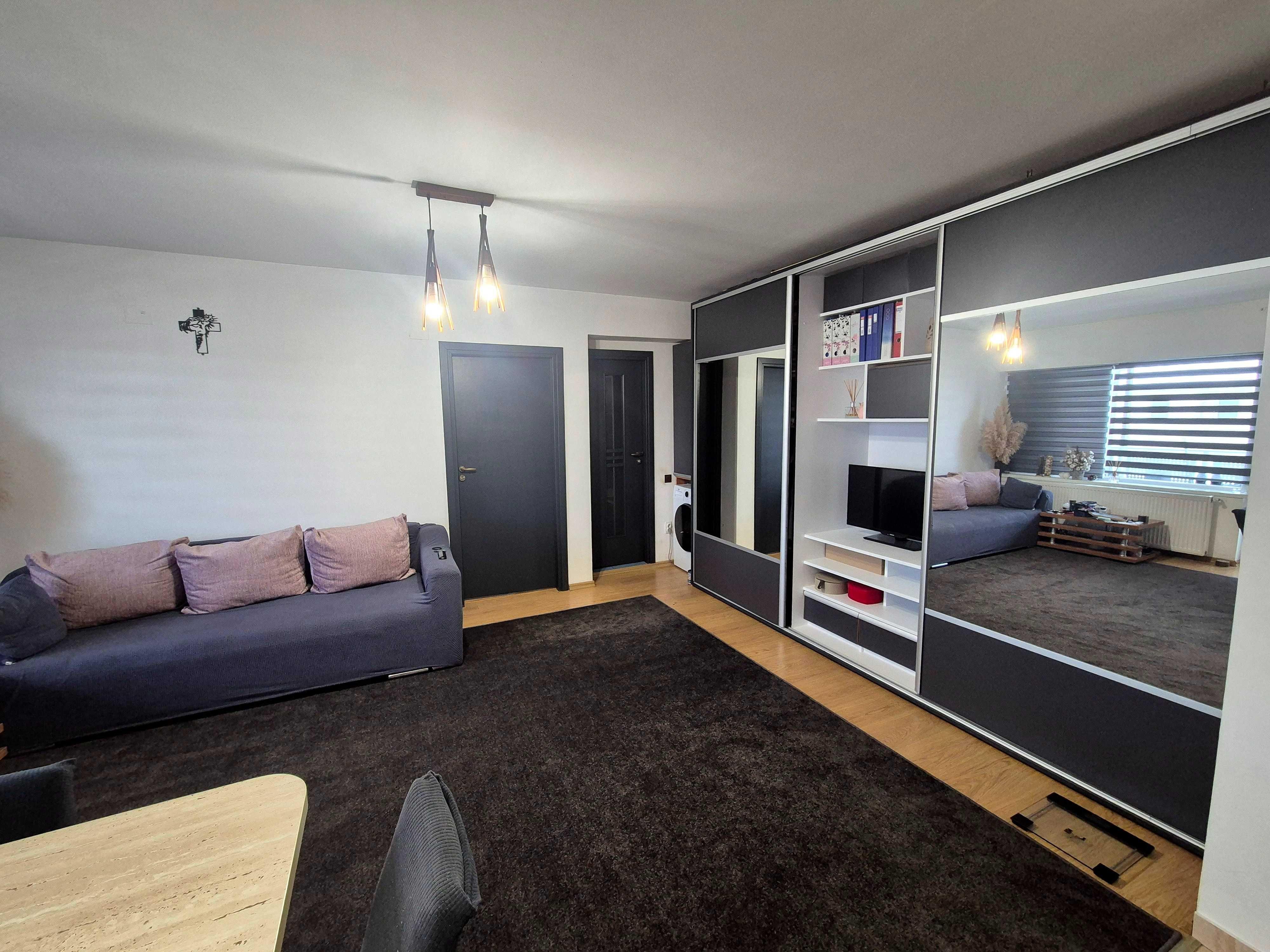 Vanzare apartament 2 camere Floresti, Ultracentral, Loc de parcare inclus - imagine 1