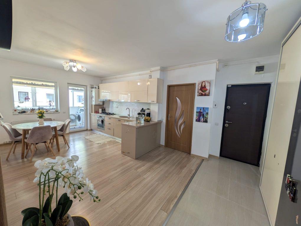 Apartament si parcare cu CF separat -Eroilor 82 - imagine 1