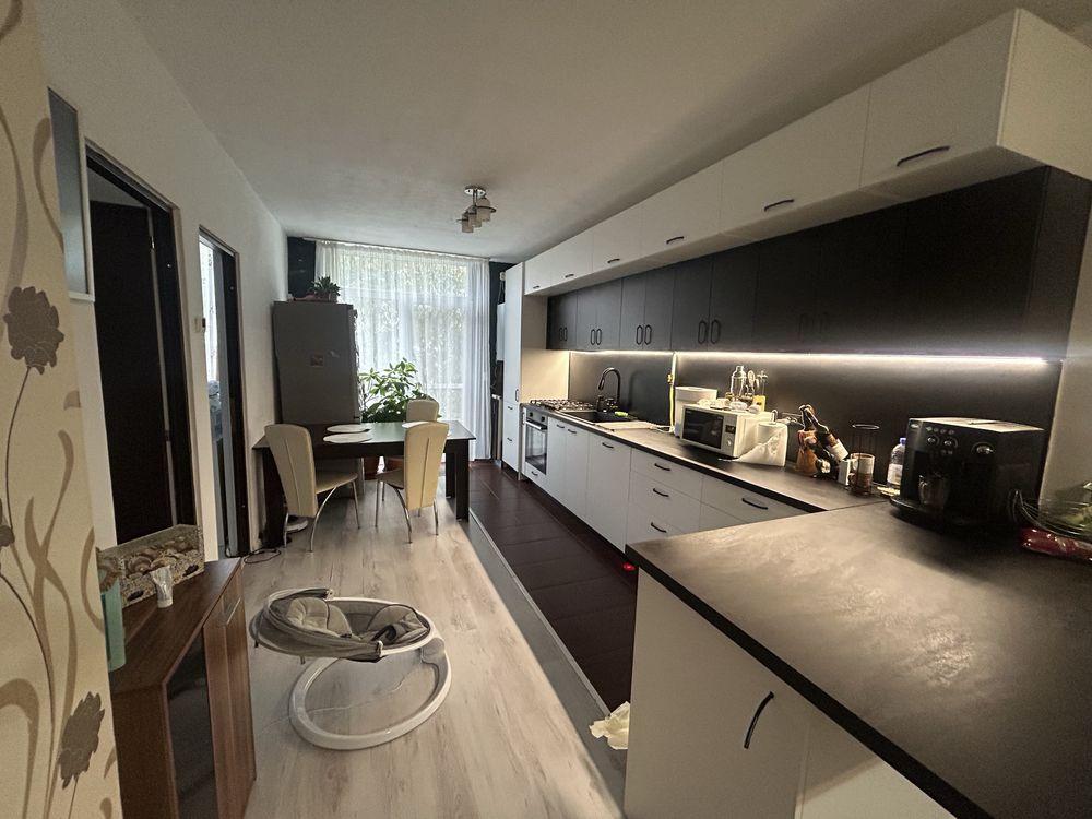 Vand apartament 3 camere - imagine 1