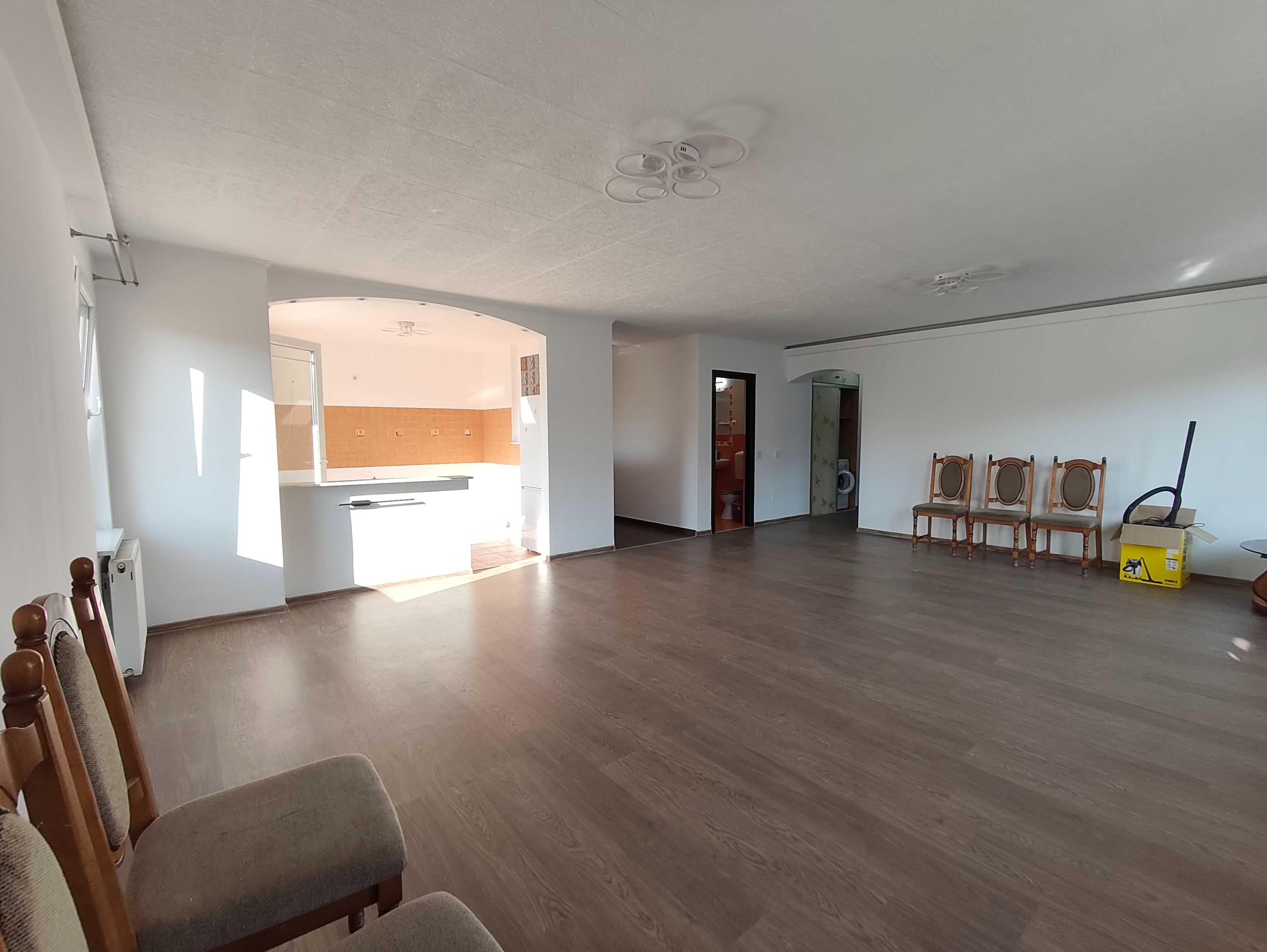 Apartament cu 4 camere, 112 mp + pod de 50 mp, 3 balcoane și 2 parcări – doar 2.025 €/mp | Preț total: 226.800 € - imagine 1