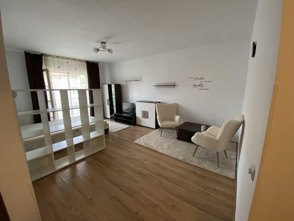 Persoana fizica inchiriez apartament 1 camera str Florilor/ Cetatii cu loc de parcare