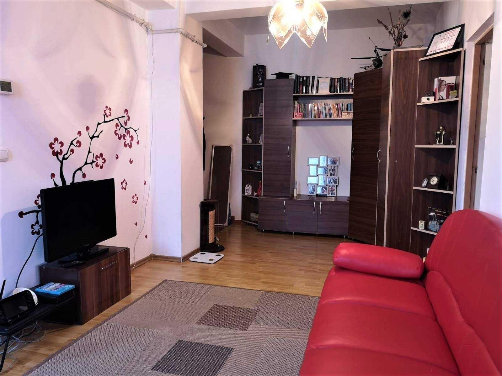 Ap 2 cam, 50 mp, Floresti (zona centrala), 350 EUR