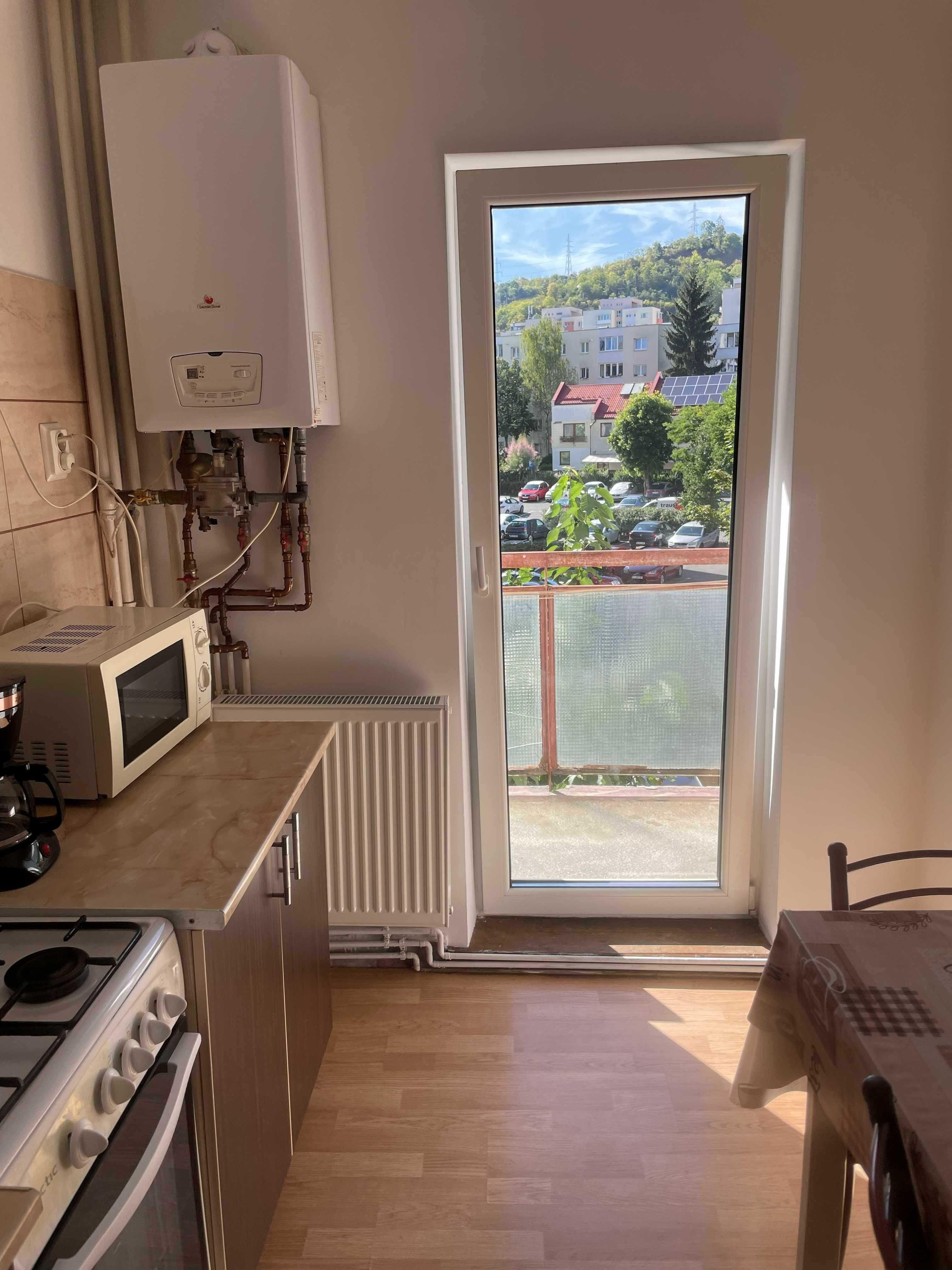 Apartament 2 camere de închiriat – zonă liniștită, aproape de Someș