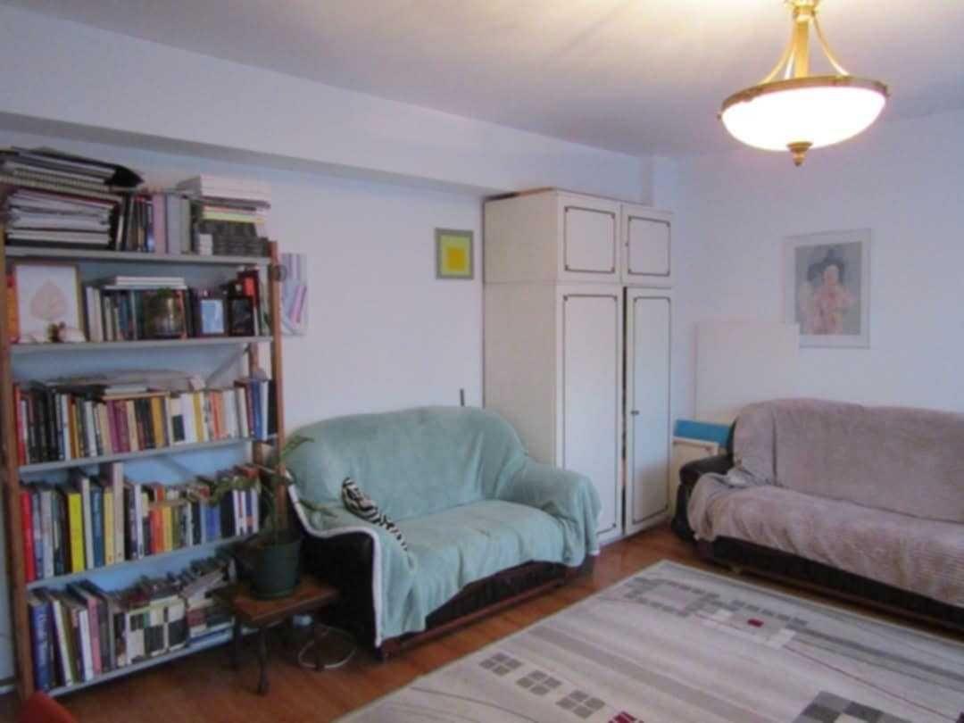 Căutăm colegă de apartament