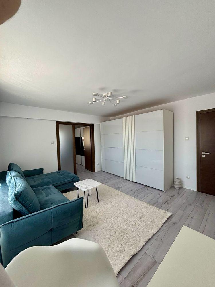 Inchiriez apartament modern cu 2 camere, locatie centrala, parcare inclusa