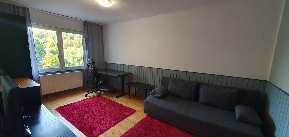 Închiriez apartament 1 cameră spațios (35 mp), str. Cutezanței (Darina), vedere spre pădure - imagine 1