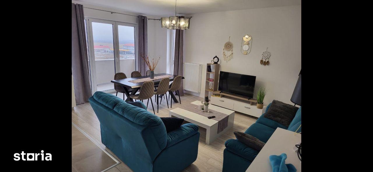 Apartament cu 3 camere de inchiriat, complet mobilat
