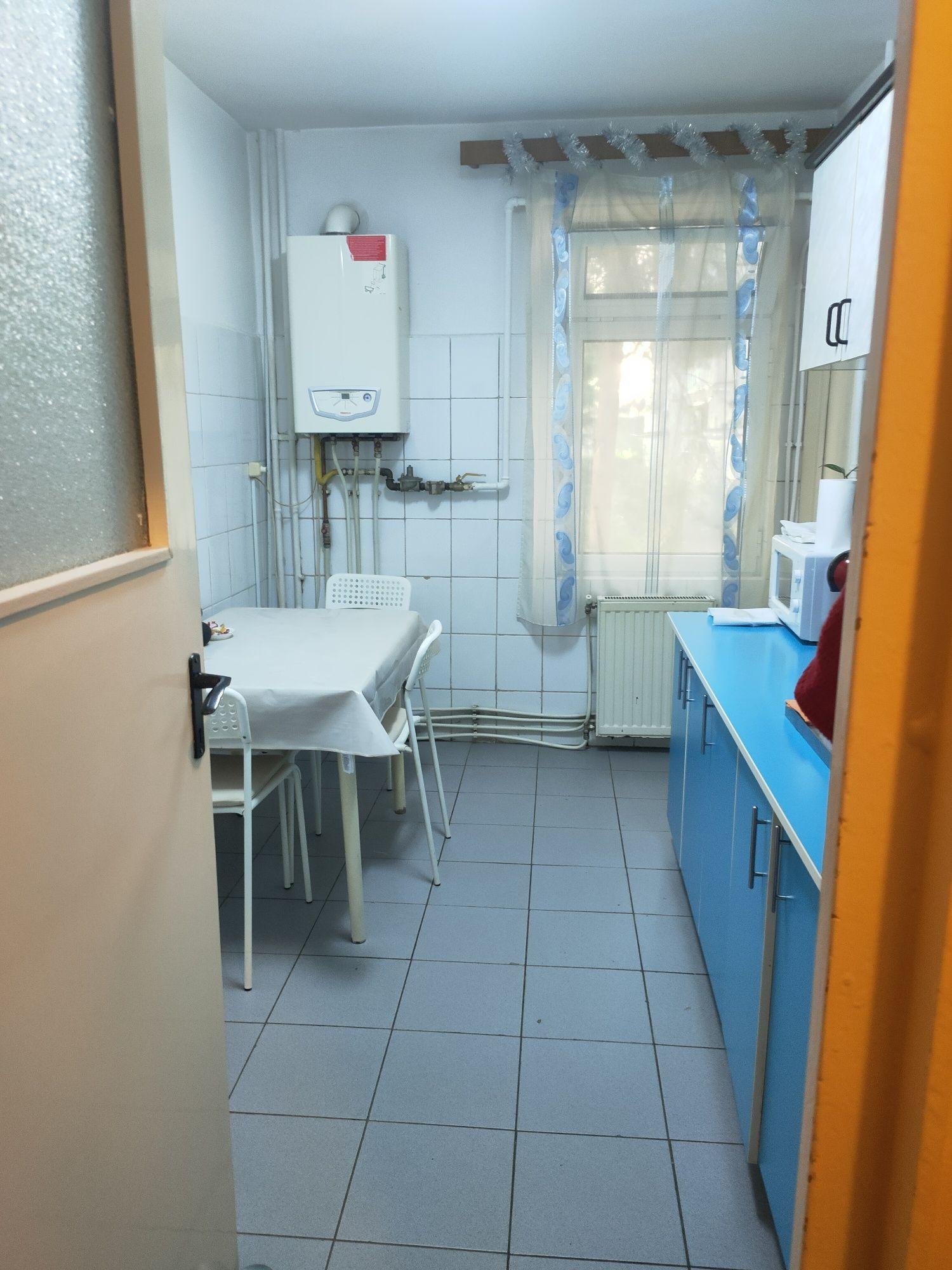 Inchiriere ap.3 camere in zona Căminelor Studențești - imagine 1