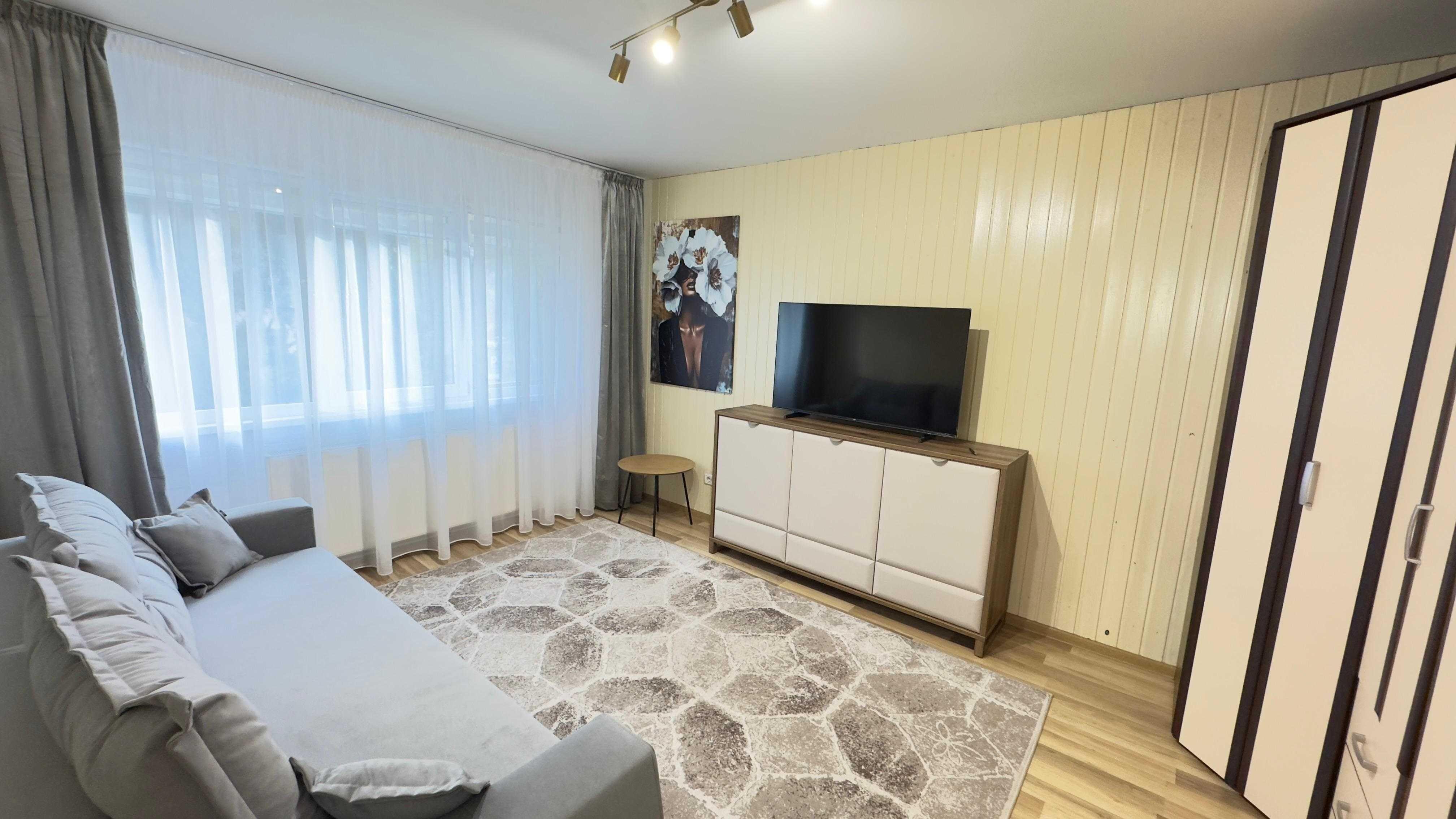 Garsoniera et.1 bloc apartemente Soarelui