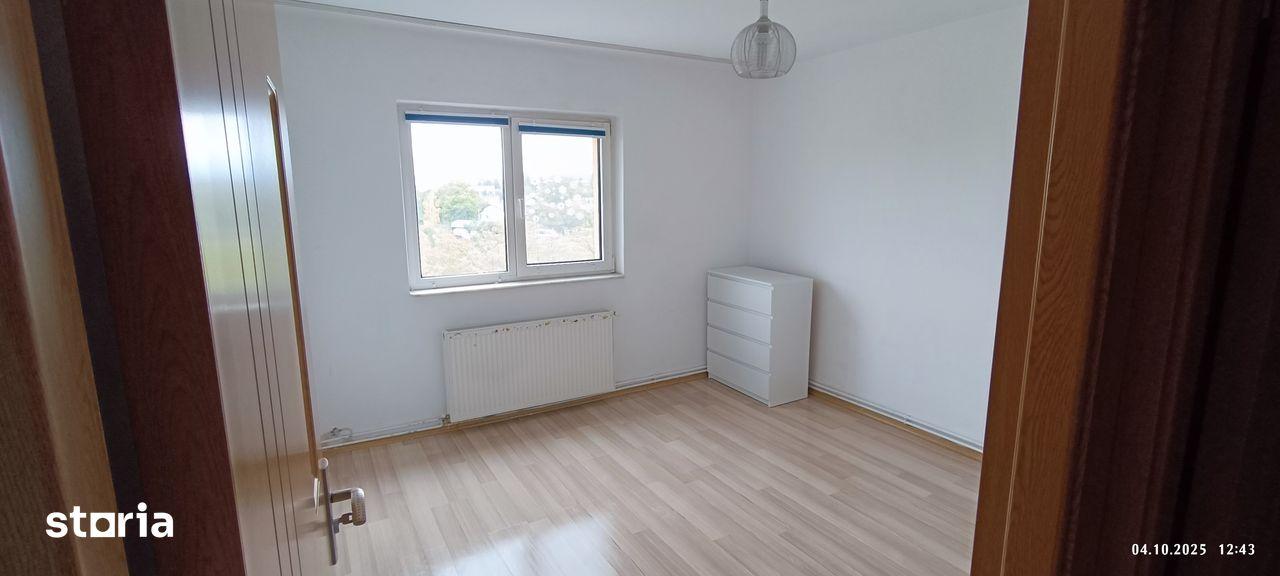 Vand apartament Brasov 3 camere cartierul Florilor