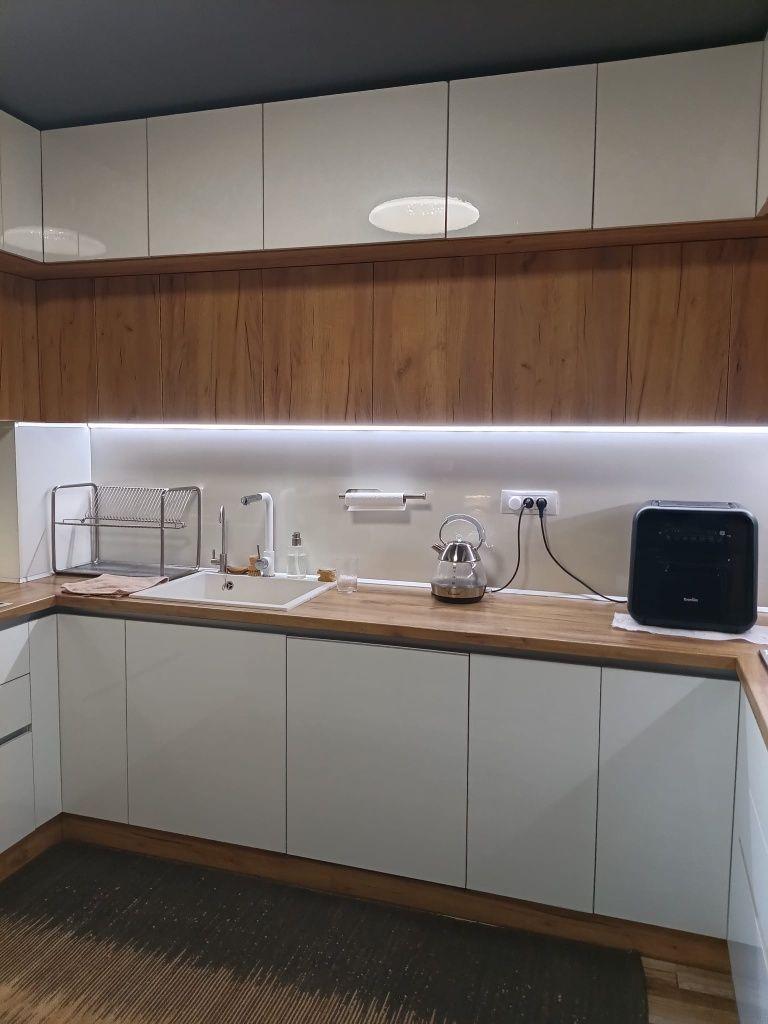 Apartament cu 4 camere în Răcădău