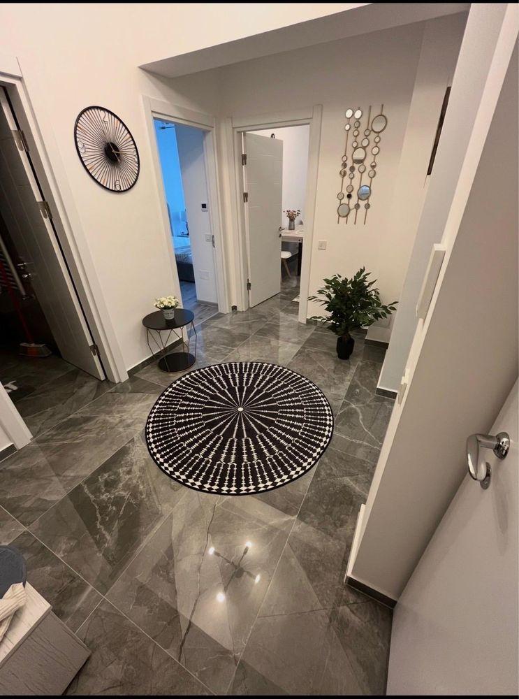 Particular, închiriez apartament nou cu 2 camere, zona Coresi - imagine 1
