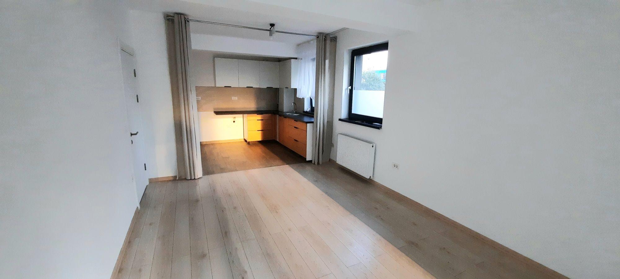 Apartament 2 camere tip studio, zona Coresi