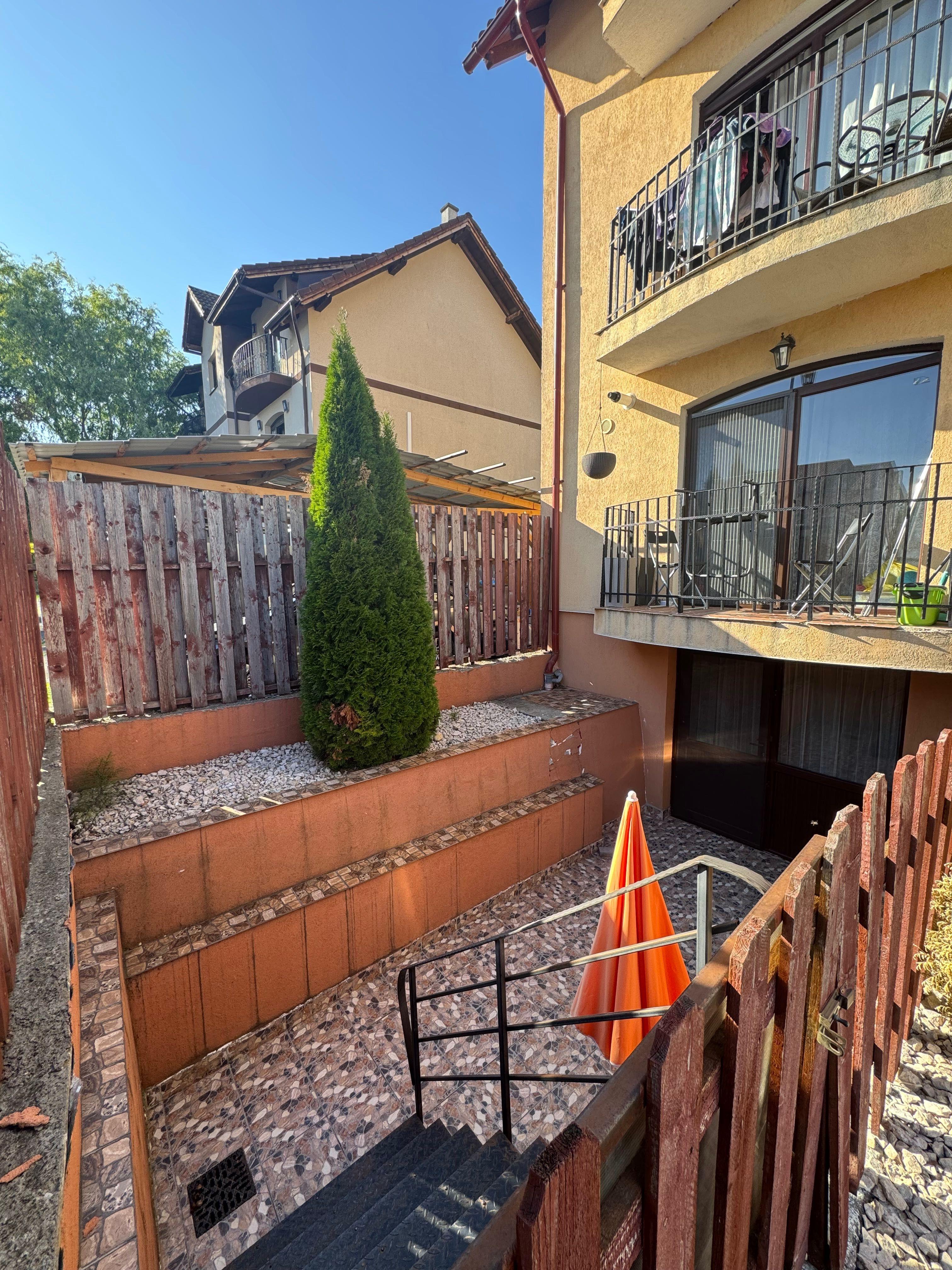 Garsonieră decomandată cu terasă și 2 intrări – Zona Coresi - imagine 1
